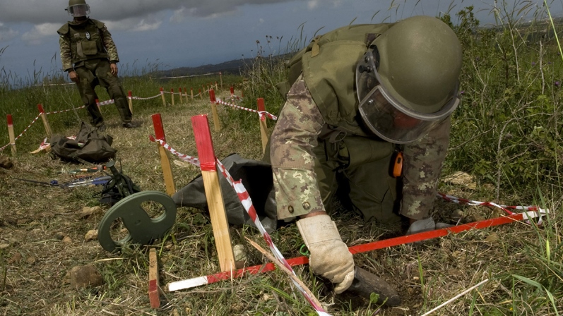 20100408 UNIFIL-Demining 01