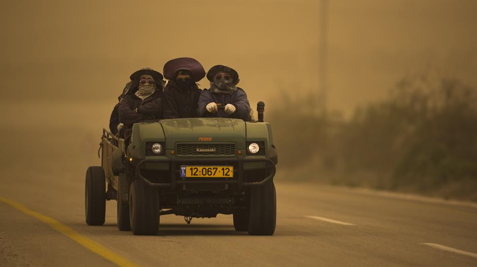 2015-02-11T183519Z_2102684591_GM1EB2C071W01_RTRMADP_3_ISRAEL-WEATHER