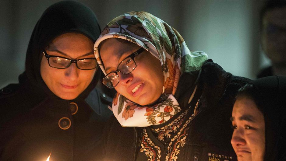 2015-02-12T010515Z_344823894_GM1EB2C0P2101_RTRMADP_3_USA-NORTH-CAROLINA-MURDER