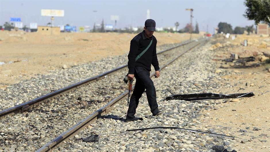 2015-03-06T154652Z_490525891_GM1EB361TX201_RTRMADP_3_EGYPT-CRASH