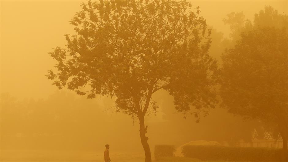 2015-04-02T095117Z_1286610067_GF10000047120_RTRMADP_3_DUBAI-ENVIRONMENT