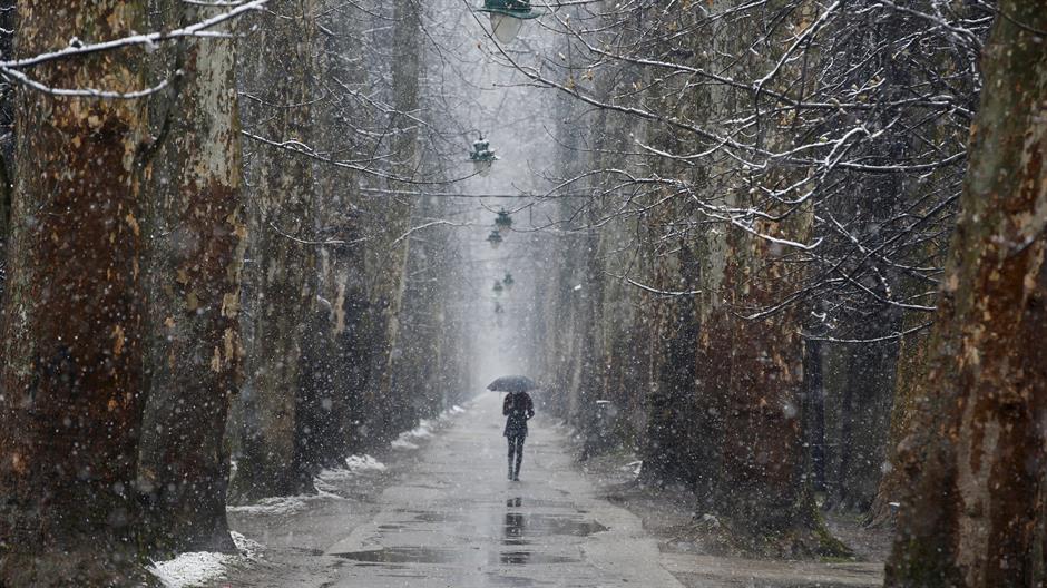 2015-04-05T091353Z_175109470_GF10000049998_RTRMADP_3_BOSNIA-WEATHER