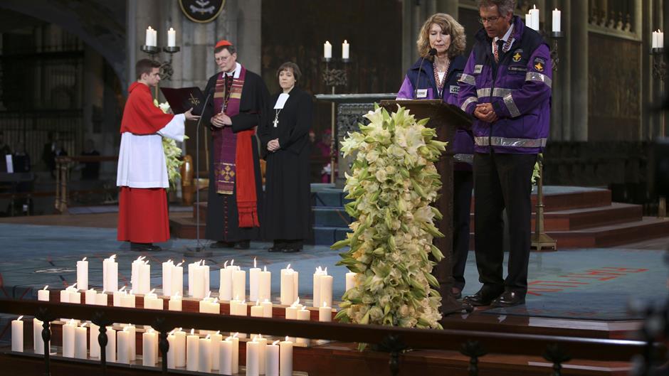 2015-04-17T112058Z_1883319367_LR2EB4H0VIOCF_RTRMADP_3_FRANCE-CRASH-GERMANY-MEMORIAL-SERVICE