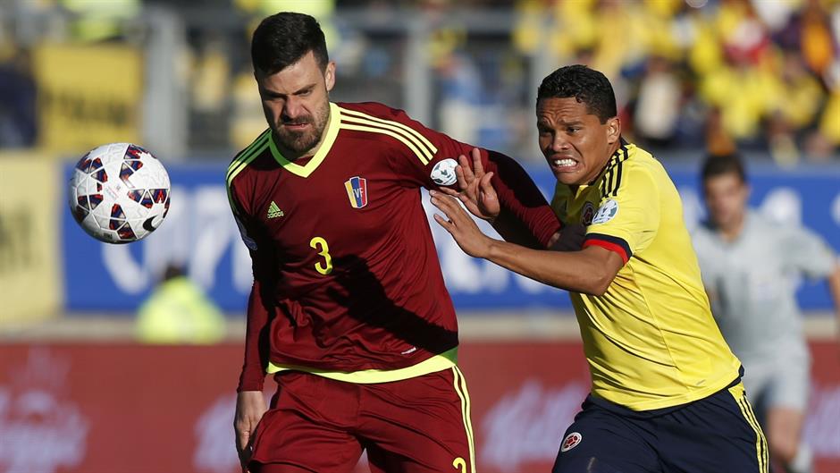 2015-06-14T201708Z_1382188101_TB3EB6E1KCA6P_RTRMADP_3_SOCCER-COPA-M5