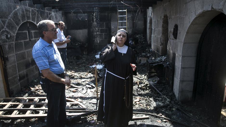 2015-06-18T082414Z_1057132094_GF10000131505_RTRMADP_3_ISRAEL-CHURCH-FIRE