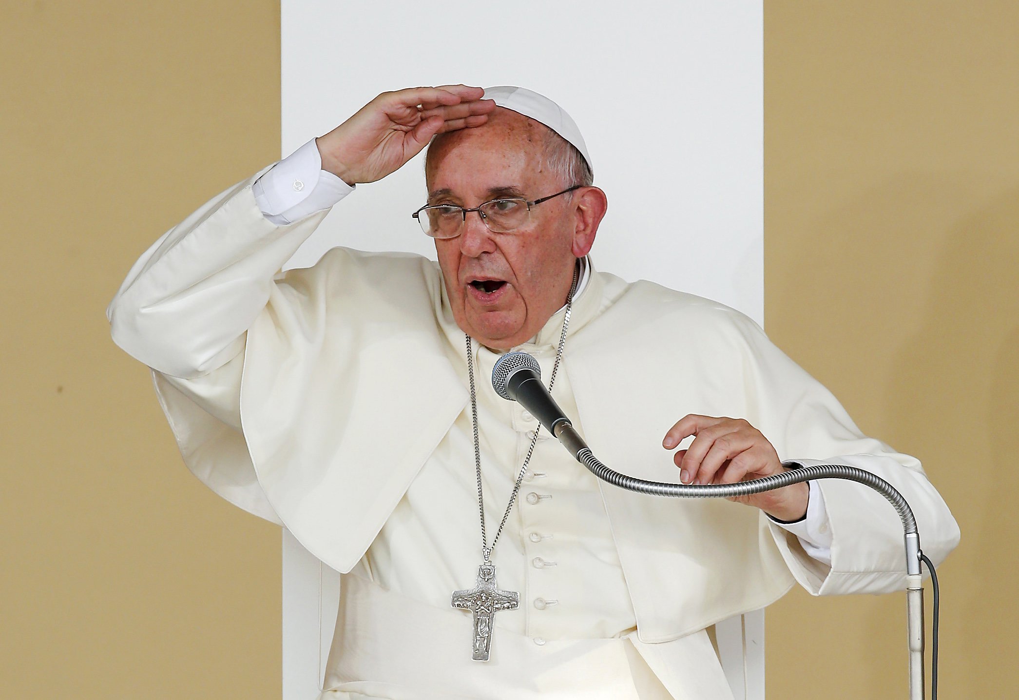 2015-06-21T202632Z_1535668510_GF10000135202R_RTRMADP_3_POPE-TURIN