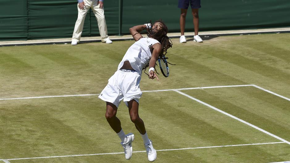 2015-07-04T124718Z_262155503_LR2EB740ZIKW6_RTRMADP_3_TENNIS-WIMBLEDON