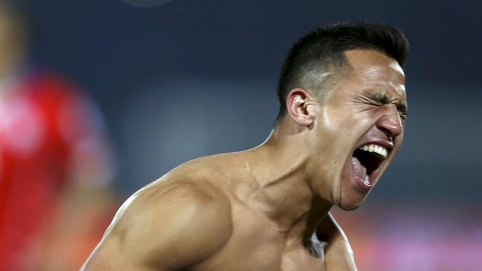 2015-07-05T052808Z_305469413_GF10000148972_RTRMADP_3_SOCCER-COPA-M26