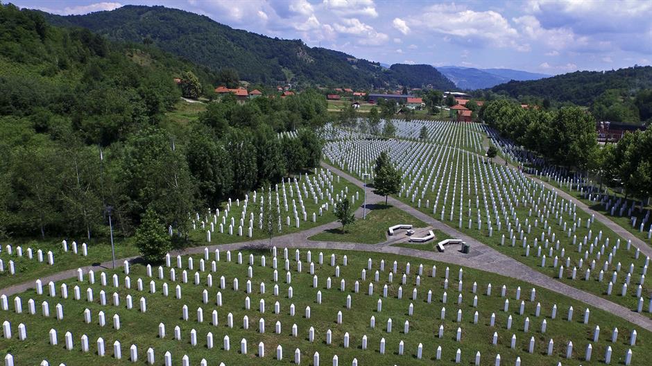 2015-07-07T154301Z_40492159_GF10000151485_RTRMADP_3_BOSNIA-SREBRENICA