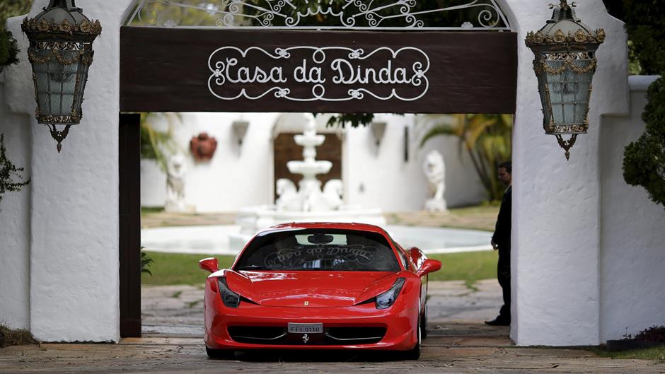 2015-07-14T172008Z_238659530_GF10000159111_RTRMADP_3_BRAZIL-PETROBRAS-POLICE