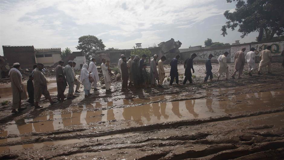 2015-07-27T125611Z_1486988248_GM1EB7R1FDR01_RTRMADP_3_PAKISTAN-FLOOD