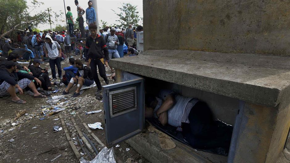 2015-08-22T085053Z_873896879_LR2EB8M0OKI8S_RTRMADP_3_EUROPE-MIGRANTS-MACEDONIA