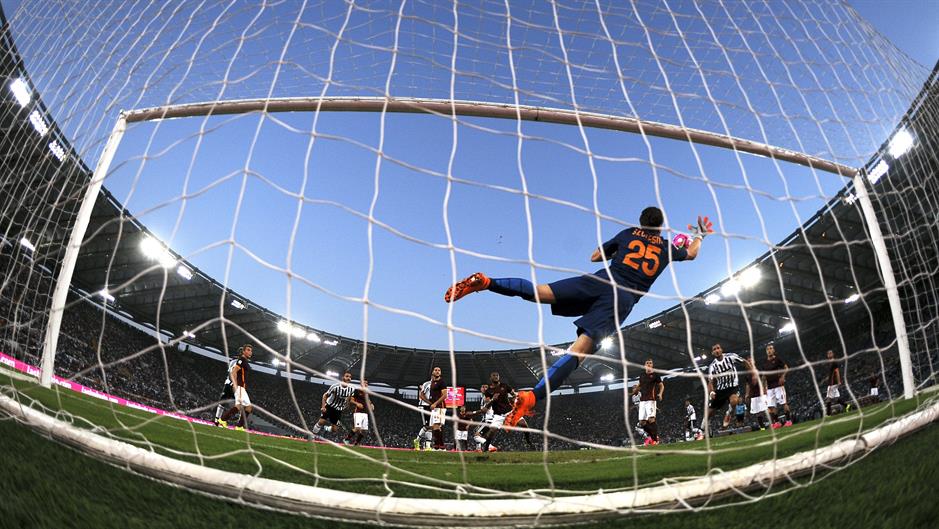 2015-08-30T182957Z_1051208702_GF10000187407_RTRMADP_3_SOCCER-ITALY