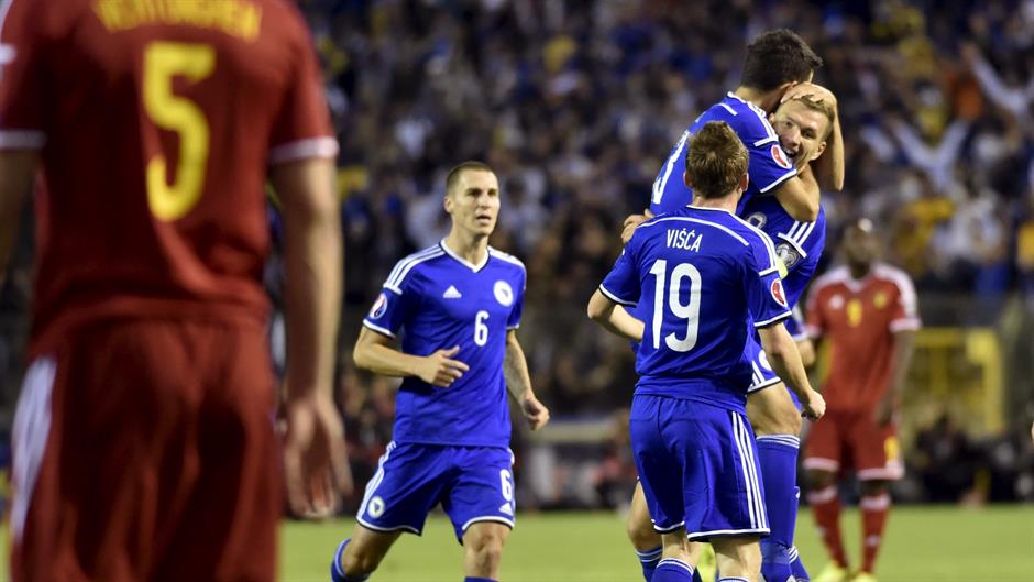 2015-09-03T191510Z_1978168887_GF10000192097_RTRMADP_3_SOCCER-EURO