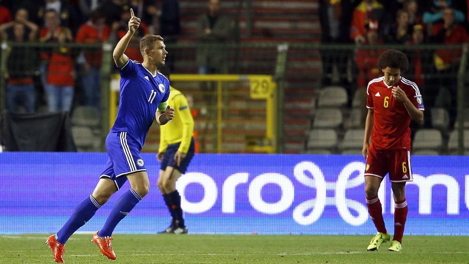 2015-09-03T191521Z_1643349256_GF10000192100_RTRMADP_3_SOCCER-EURO