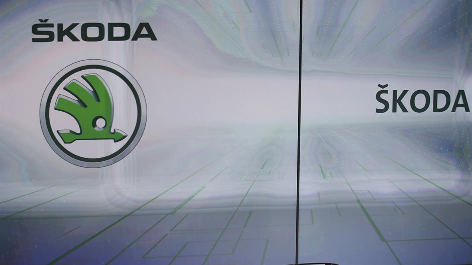 2015-09-14T184315Z_23207657_LR2EB9E1FZS0V_RTRMADP_3_AUTOSHOW-FRANKFURT