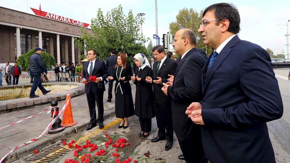 2015-10-13T103842Z_919389831_GF10000243025_RTRMADP_3_TURKEY-EXPLOSION