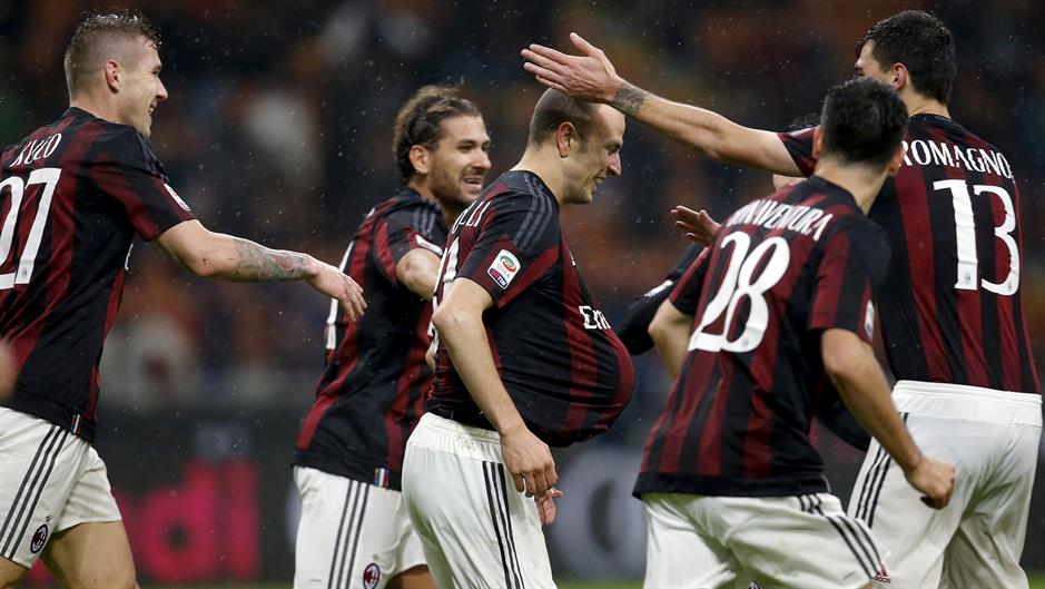 2015-10-28T214110Z_1181790351_GF20000036813_RTRMADP_3_SOCCER-ITALY