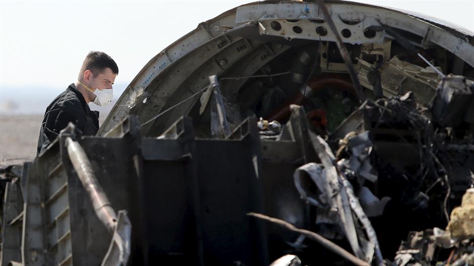 2015-11-01T134706Z_39684769_GF20000041721_RTRMADP_3_EGYPT-CRASH