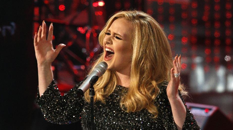 2015-11-02T214329Z_1767725159_TM3EBB219E901_RTRMADP_3_US-MUSIC-CHARTS-ADELE