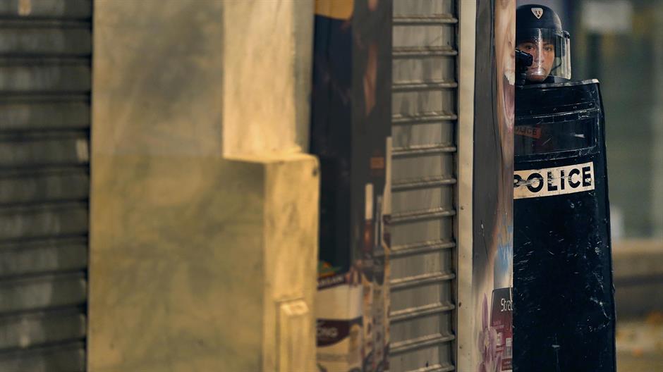 2015-11-18T053238Z_1123309659_LR2EBBI0FE3P7_RTRMADP_3_FRANCE-SHOOTING