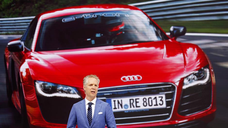 2015-11-19T005939Z_1156618712_TB3EBBJ02R4A1_RTRMADP_3_AUTOSHOW-LOSANGELES