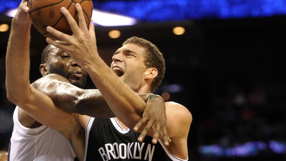 2015-11-19T024941Z_1310075999_NOCID_RTRMADP_3_NBA-BROOKLYN-NETS-AT-CHARLOTTE-HORNETS