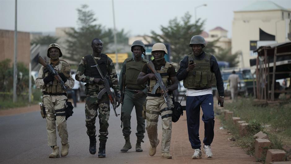 2015-11-20T222153Z_1677631584_GF20000068025_RTRMADP_3_MALI-ATTACKS