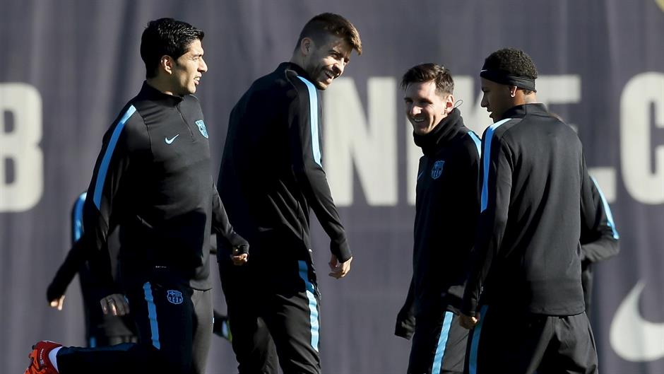 2015-11-23T112421Z_1771565116_GF20000070669_RTRMADP_3_SOCCER-CHAMPIONS