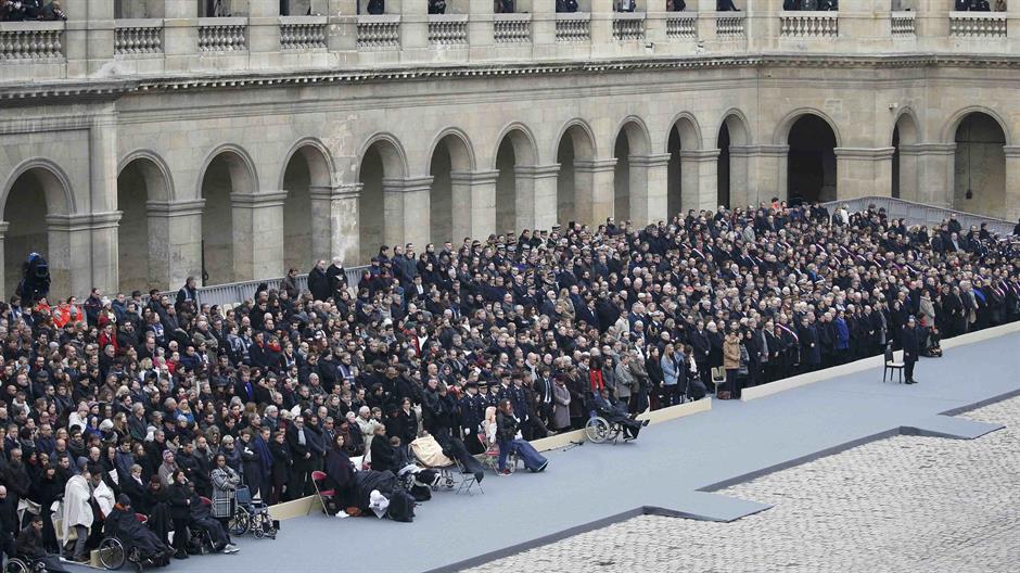 2015-11-27T104832Z_1386237749_LR1EBBR0U0KQR_RTRMADP_3_FRANCE-SHOOTING-REMEMBRANCE