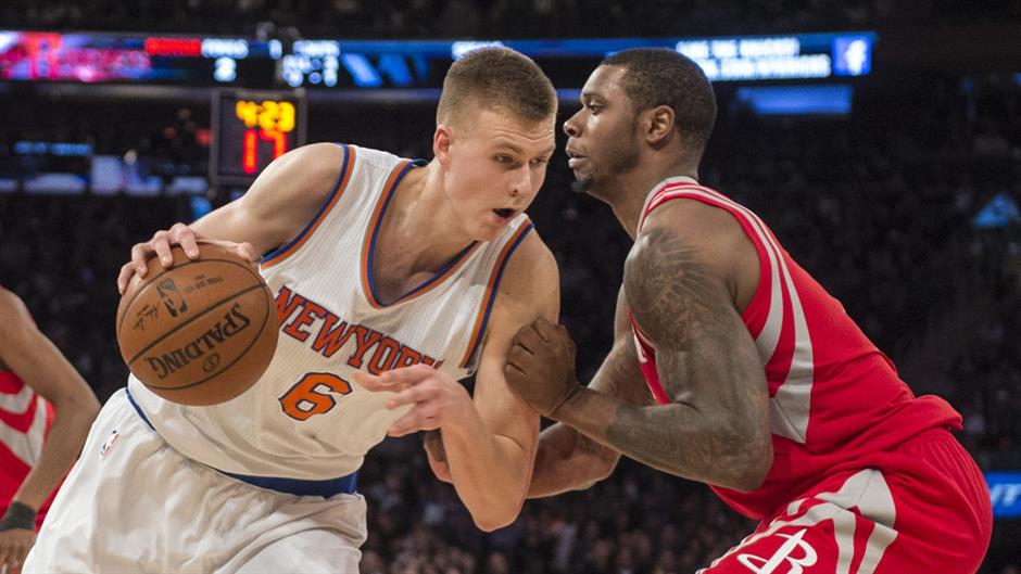 2015-11-30T042724Z_773545289_NOCID_RTRMADP_3_NBA-HOUSTON-ROCKETS-AT-NEW-YORK-KNICKS