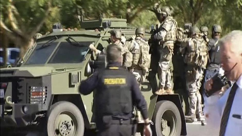 2015-12-02T212444Z_1662916618_GF20000082796_RTRMADP_3_CALIFORNIA-SHOOTING