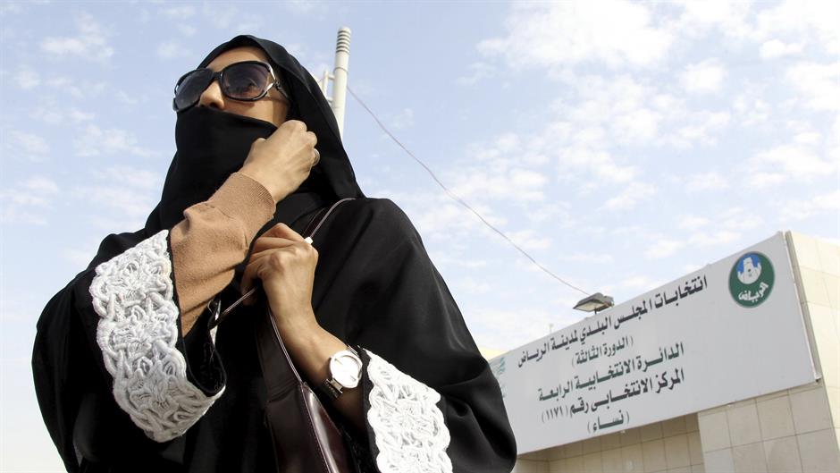 2015-12-12T114245Z_1421709178_GF10000263228_RTRMADP_3_SAUDI-ELECTION