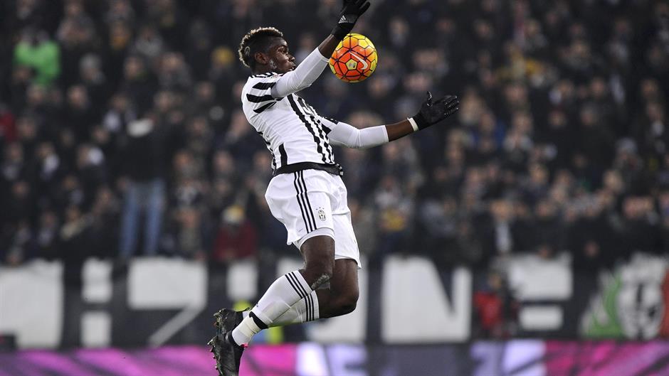 2015-12-13T203040Z_1489967803_LR2EBCD1KYTI4_RTRMADP_3_SOCCER-ITALY