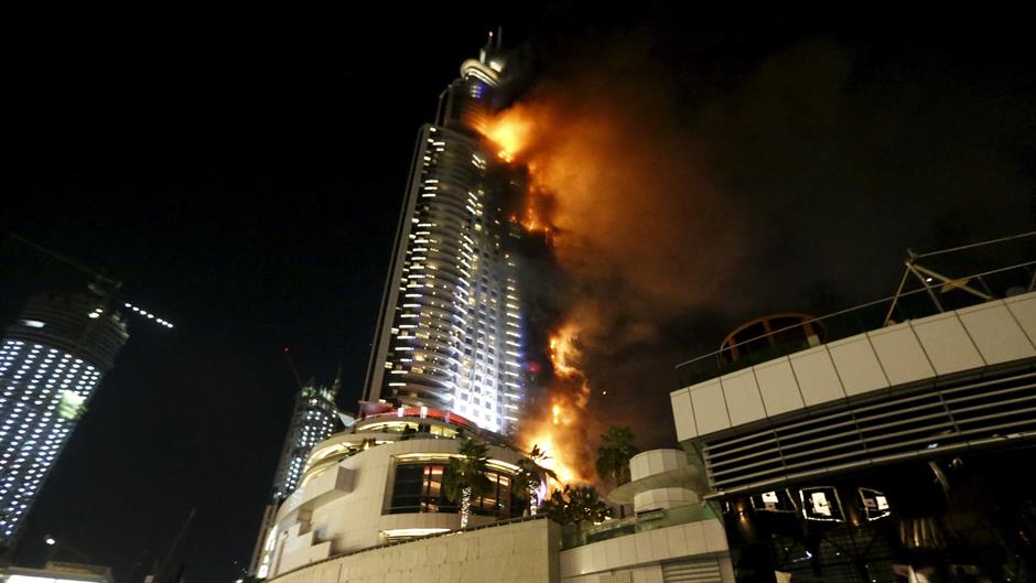 2015-12-31T180456Z_2019035464_GF10000279713_RTRMADP_3_EMIRATES-DUBAI-FIRE