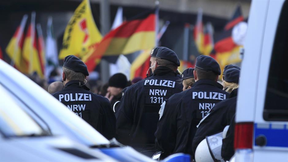 2016-01-09T143557Z_1027381932_LR1EC1914JNRQ_RTRMADP_3_GERMANY-ASSAULTS