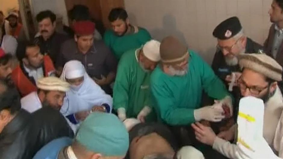 2016-01-20T073136Z_301368086_GF20000100600_RTRMADP_3_PAKISTAN-ATTACKS-UNIVERSITY