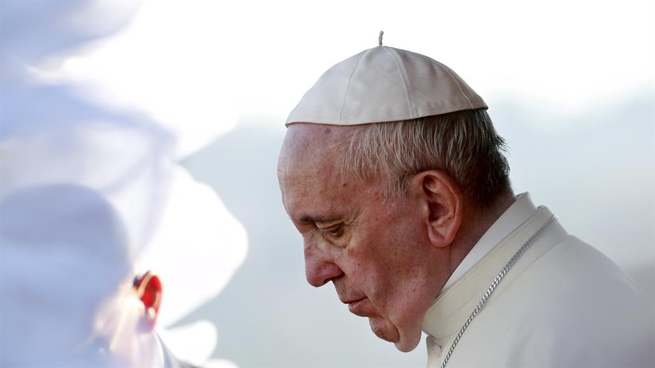 2016-01-20T154500Z_796781588_GF20000101027_RTRMADP_3_DAVOS-MEETING-POPE