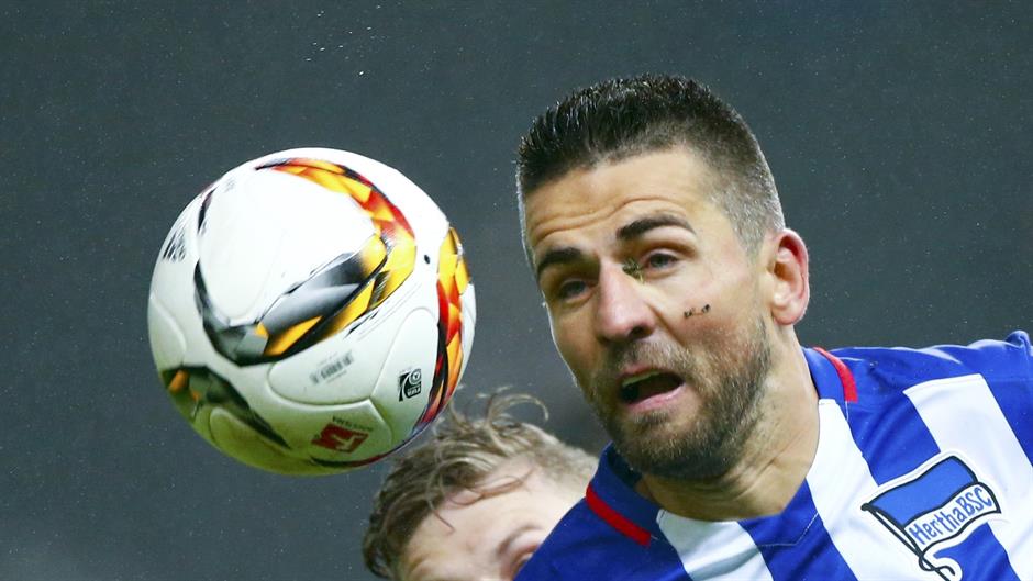 2016-01-23T155601Z_1747927445_LR1EC1N1892M3_RTRMADP_3_SOCCER-GERMANY