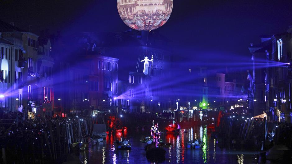 2016-01-23T185758Z_1404754554_GF20000104618_RTRMADP_3_ITALY-CARNIVAL-VENICE