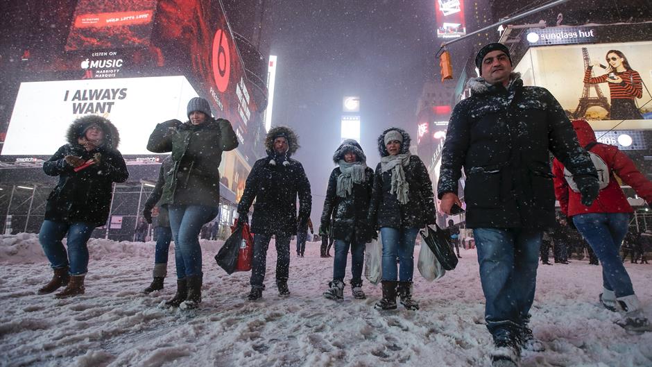 2016-01-24T024944Z_1013287257_GF20000105021_RTRMADP_3_USA-WEATHER