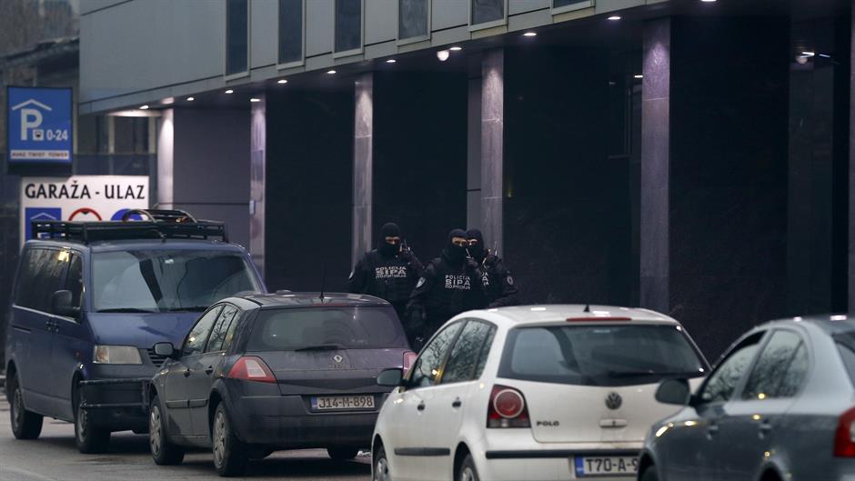 2016-01-25T162413Z_1753645639_LR2EC1P19K1H1_RTRMADP_3_BOSNIA-ARREST-POLITICIAN