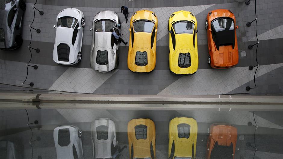 2016-02-03T141326Z_1374116539_GF10000294247_RTRMADP_3_SINGAPORE-WEALTH