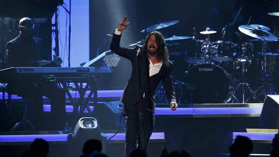 2016-02-14T072640Z_690582136_TB3EC2E0KO5PW_RTRMADP_3_MUSIC-LIONELRICHIE