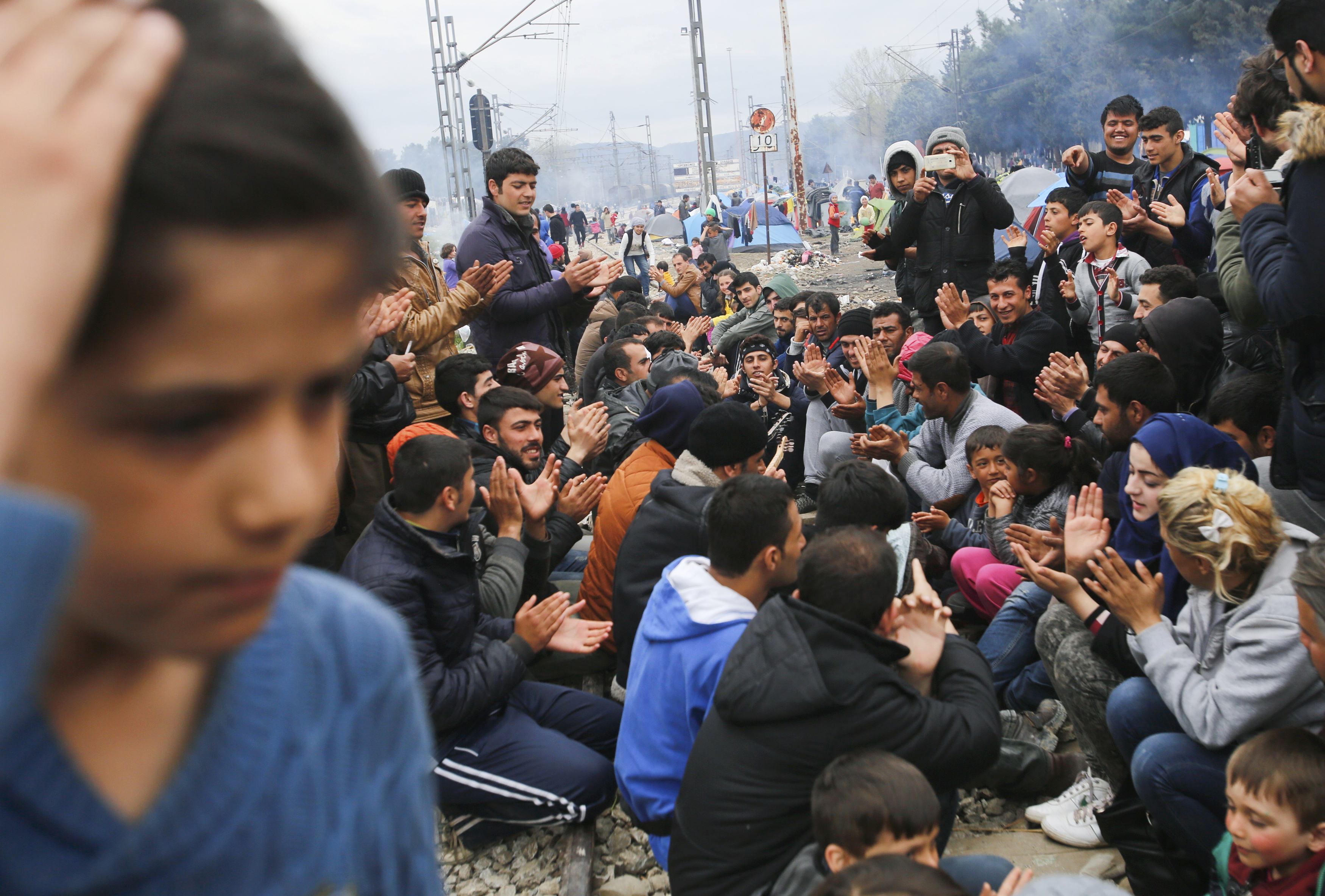 2016-03-12T120103Z_427532135_LR2EC3C0XDFR4_RTRMADP_3_EUROPE-MIGRANTS-GREECE-MACEDONIA