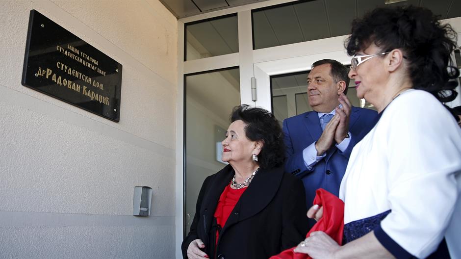 2016-03-20T125244Z_1194214978_GF10000353016_RTRMADP_3_WARCRIMES-KARADZIC