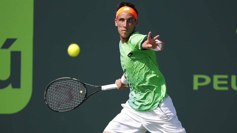 2016-03-26T211518Z_699198424_NOCID_RTRMADP_3_TENNIS-MIAMI-OPEN-NADAL-V-DZUMHUR