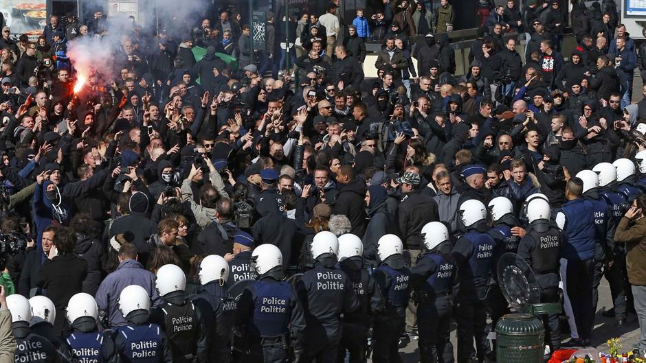 2016-03-27T133608Z_1331561496_LR1EC3R11RX3H_RTRMADP_3_BELGIUM-BLAST