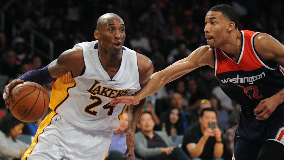 2016-03-28T043935Z_375925056_NOCID_RTRMADP_3_NBA-WASHINGTON-WIZARDS-AT-LOS-ANGELES-LAKERS