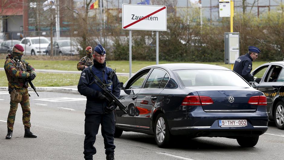 2016-03-29T105333Z_188984903_GF10000363903_RTRMADP_3_BELGIUM-BLAST-AIRPORT